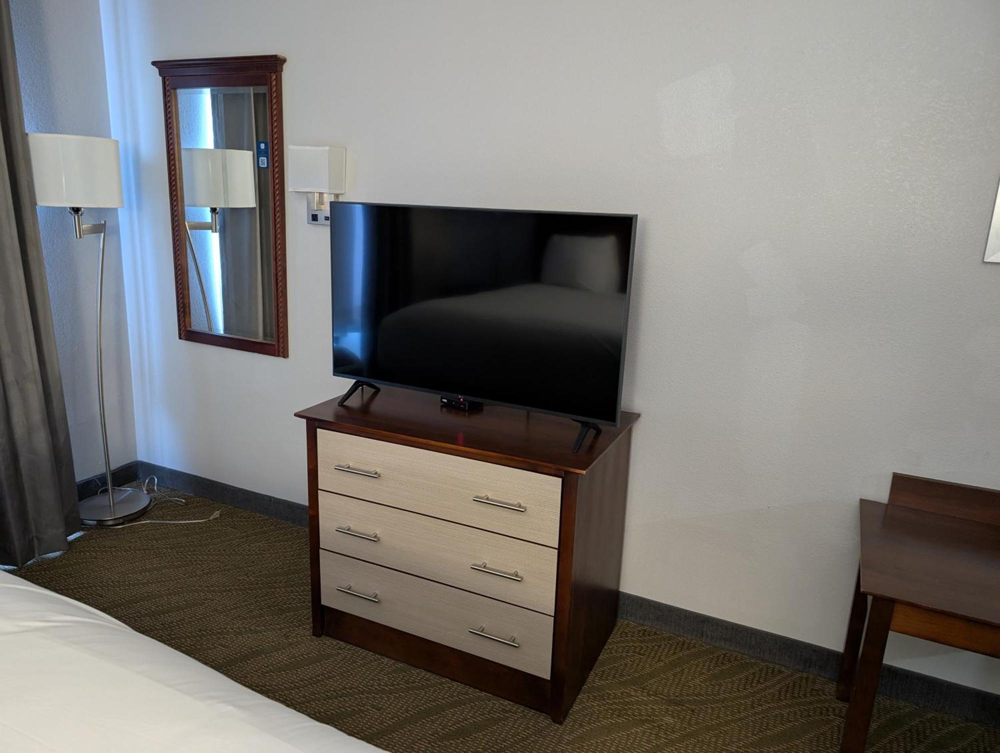 Wingate By Wyndham Chesapeake Hotel Exterior photo