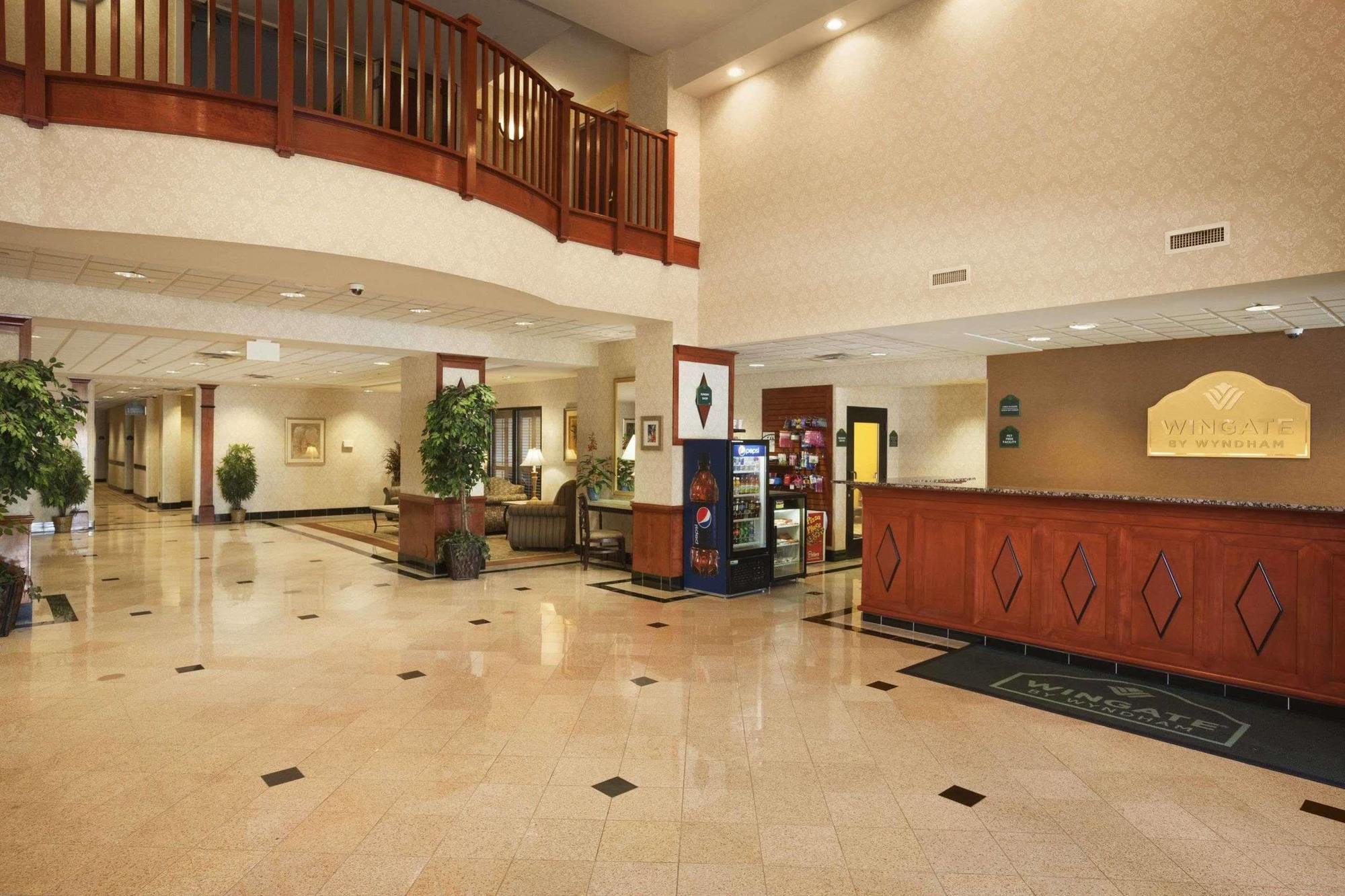 Wingate By Wyndham Chesapeake Hotel Exterior photo